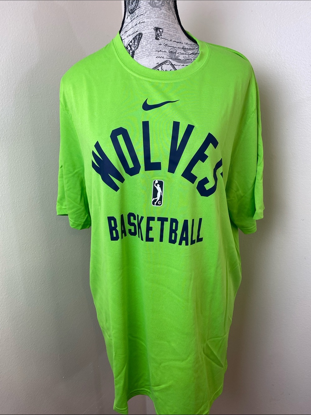 Nike Wolves Basketball Dri-FIT T-Shirt Men’s Large Volt Green NWT - Picture 3 of 11